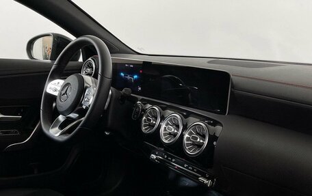 Mercedes-Benz CLA, 2019 год, 3 697 000 рублей, 9 фотография