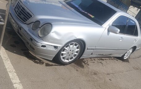 Mercedes-Benz E-Класс, 2000 год, 550 000 рублей, 7 фотография