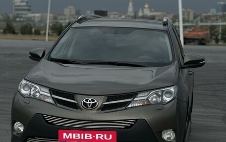 Toyota RAV4, 2014 год, 2 500 000 рублей, 3 фотография