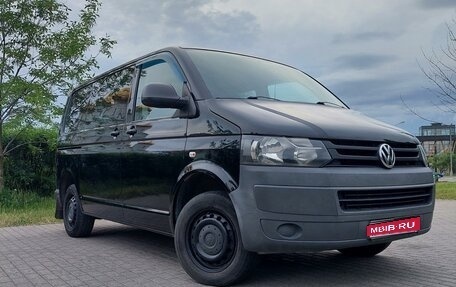 Volkswagen Transporter T5 рестайлинг, 2011 год, 1 799 999 рублей, 1 фотография