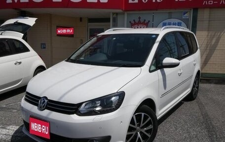 Volkswagen Touran III, 2013 год, 816 000 рублей, 1 фотография