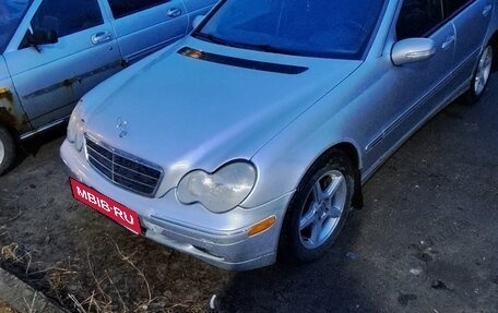 Mercedes-Benz C-Класс, 2001 год, 400 000 рублей, 1 фотография