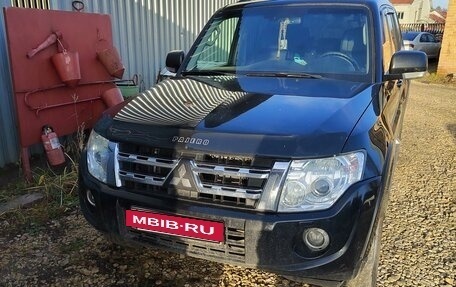 Mitsubishi Pajero IV, 2011 год, 2 075 000 рублей, 2 фотография