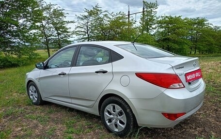 Hyundai Solaris II рестайлинг, 2015 год, 1 246 000 рублей, 3 фотография