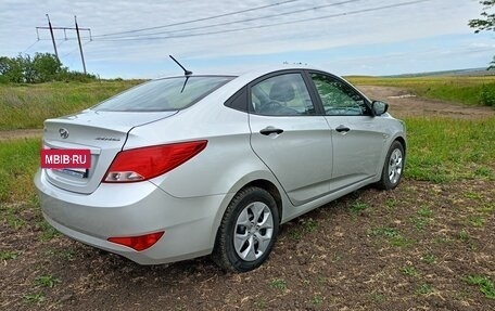 Hyundai Solaris II рестайлинг, 2015 год, 1 246 000 рублей, 4 фотография