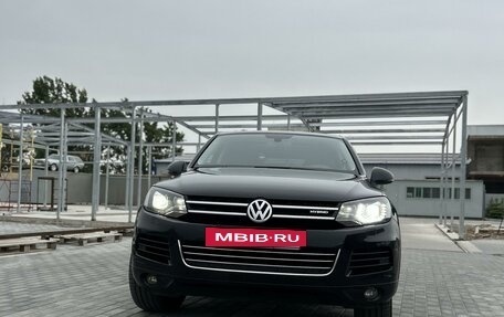 Volkswagen Touareg III, 2011 год, 2 570 000 рублей, 3 фотография