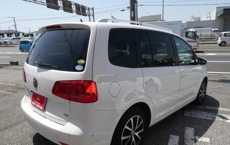 Volkswagen Touran III, 2013 год, 816 000 рублей, 6 фотография