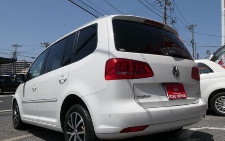 Volkswagen Touran III, 2013 год, 816 000 рублей, 4 фотография