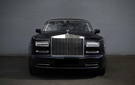 Rolls-Royce Phantom VII рестайлинг, 2004 год, 11 545 000 рублей, 2 фотография