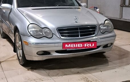 Mercedes-Benz C-Класс, 2001 год, 400 000 рублей, 4 фотография