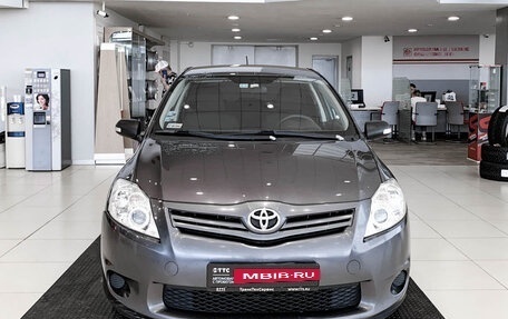 Toyota Auris II, 2010 год, 899 000 рублей, 2 фотография