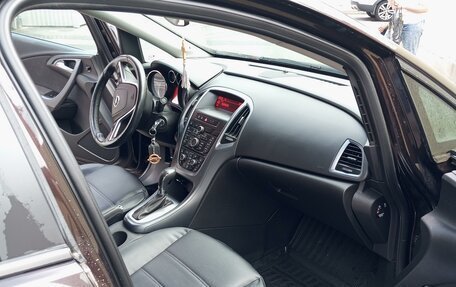 Opel Astra J, 2014 год, 1 300 000 рублей, 5 фотография