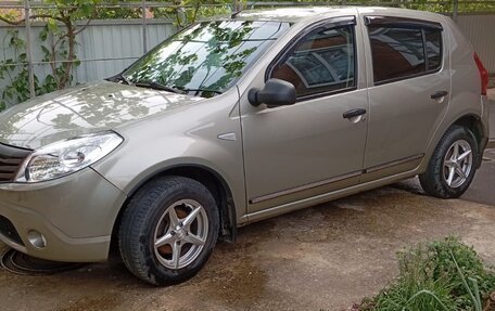 Renault Sandero I, 2012 год, 850 000 рублей, 3 фотография