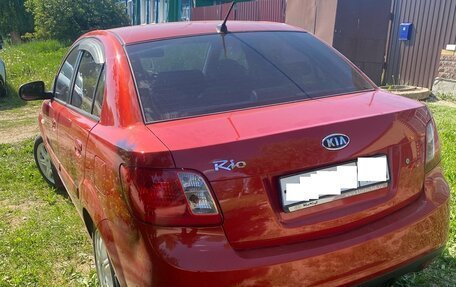 KIA Rio II, 2010 год, 680 000 рублей, 2 фотография