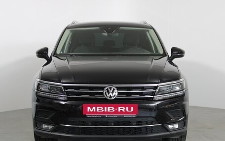 Volkswagen Tiguan II, 2019 год, 2 678 000 рублей, 8 фотография