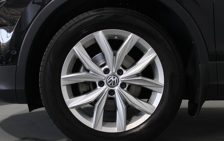 Volkswagen Tiguan II, 2019 год, 2 678 000 рублей, 10 фотография
