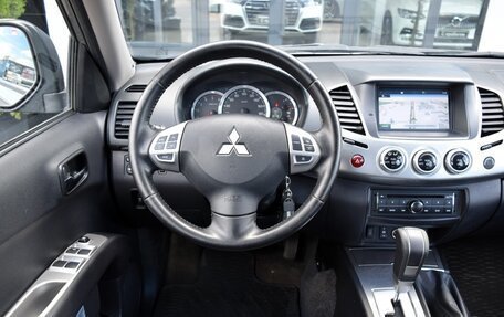 Mitsubishi L200 IV рестайлинг, 2014 год, 2 637 000 рублей, 10 фотография