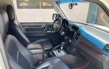 Mitsubishi Pajero IV, 2010 год, 2 150 000 рублей, 9 фотография