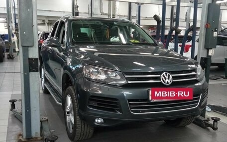 Volkswagen Touareg III, 2013 год, 2 424 000 рублей, 2 фотография