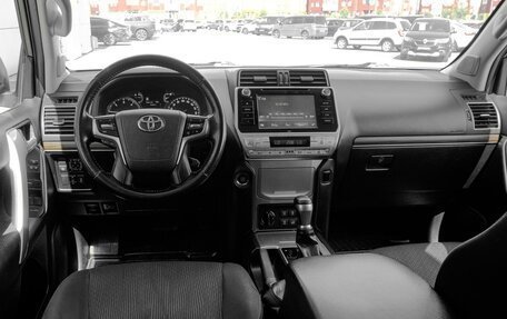 Toyota Land Cruiser Prado 150 рестайлинг 2, 2019 год, 5 149 000 рублей, 6 фотография