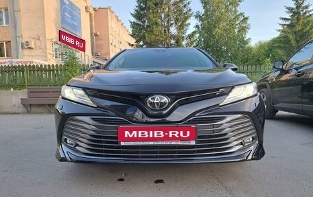 Toyota Camry, 2018 год, 3 200 000 рублей, 1 фотография