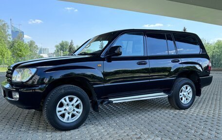 Toyota Land Cruiser 100 рестайлинг 2, 2003 год, 2 222 000 рублей, 18 фотография