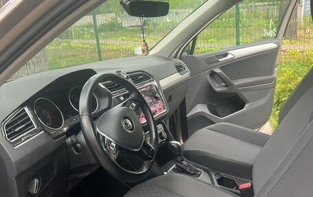 Volkswagen Tiguan II, 2019 год, 2 500 000 рублей, 5 фотография