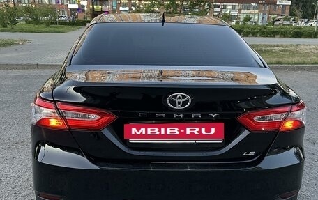 Toyota Camry, 2020 год, 2 550 000 рублей, 8 фотография