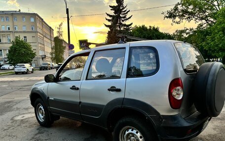 Chevrolet Niva I рестайлинг, 2011 год, 460 000 рублей, 3 фотография