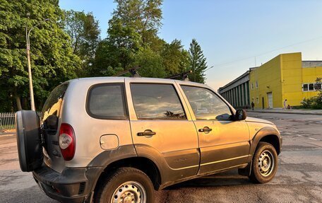 Chevrolet Niva I рестайлинг, 2011 год, 460 000 рублей, 4 фотография