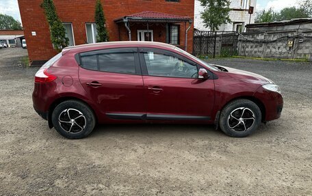 Renault Megane III, 2014 год, 950 000 рублей, 2 фотография