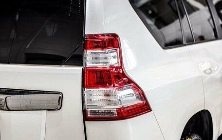 Toyota Land Cruiser Prado 150 рестайлинг 2, 2017 год, 4 779 000 рублей, 24 фотография