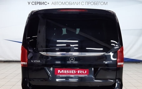 Mercedes-Benz V-Класс, 2014 год, 3 200 000 рублей, 4 фотография