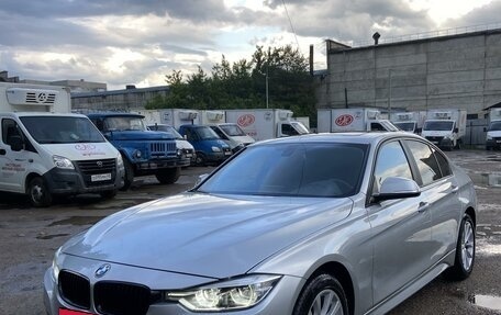 BMW 3 серия, 2018 год, 2 700 000 рублей, 15 фотография