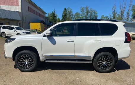 Toyota Land Cruiser Prado 150 рестайлинг 2, 2018 год, 6 000 000 рублей, 9 фотография