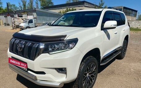 Toyota Land Cruiser Prado 150 рестайлинг 2, 2018 год, 6 000 000 рублей, 11 фотография