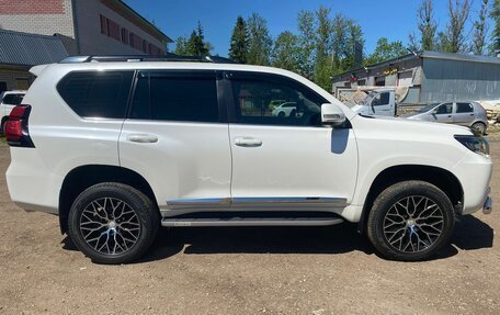 Toyota Land Cruiser Prado 150 рестайлинг 2, 2018 год, 6 000 000 рублей, 17 фотография