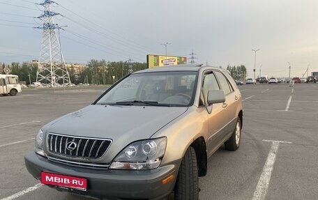 Lexus RX IV рестайлинг, 2001 год, 830 000 рублей, 1 фотография