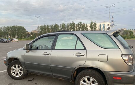 Lexus RX IV рестайлинг, 2001 год, 830 000 рублей, 6 фотография