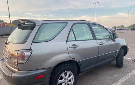 Lexus RX IV рестайлинг, 2001 год, 830 000 рублей, 4 фотография