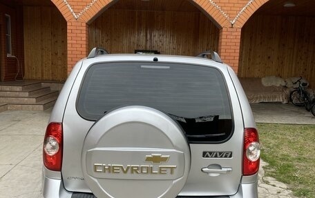 Chevrolet Niva I рестайлинг, 2012 год, 715 000 рублей, 4 фотография