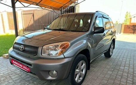 Toyota RAV4, 2004 год, 975 000 рублей, 2 фотография