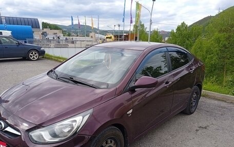 Hyundai Solaris II рестайлинг, 2011 год, 600 000 рублей, 1 фотография