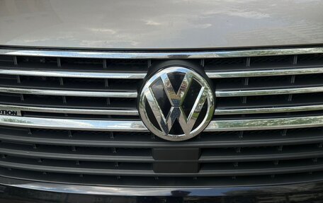 Volkswagen Multivan T6 рестайлинг, 2020 год, 7 500 000 рублей, 4 фотография