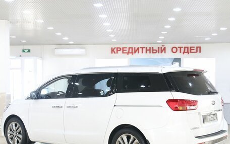 KIA Carnival III, 2017 год, 2 499 000 рублей, 4 фотография