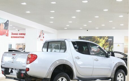 Mitsubishi L200 IV рестайлинг, 2010 год, 999 000 рублей, 2 фотография