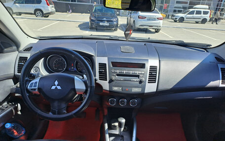 Mitsubishi Outlander III рестайлинг 3, 2010 год, 1 100 000 рублей, 7 фотография