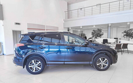 Toyota RAV4, 2019 год, 2 487 000 рублей, 4 фотография