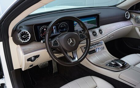 Mercedes-Benz E-Класс, 2017 год, 5 400 000 рублей, 6 фотография