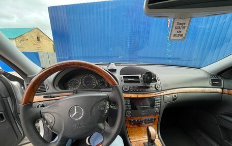 Mercedes-Benz E-Класс, 2002 год, 1 000 000 рублей, 9 фотография